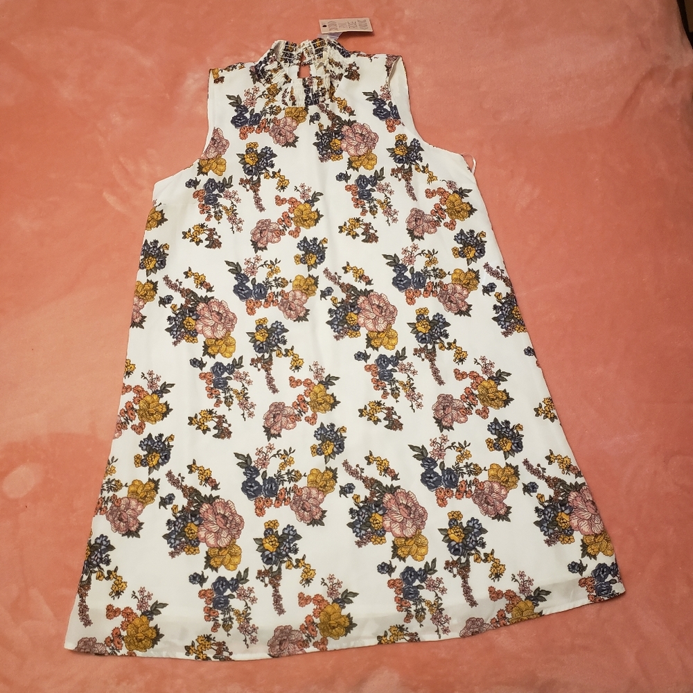 NWT Floral High Collar Dress size L Large